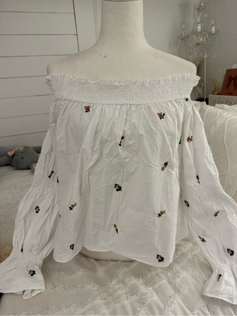 Zara White Off-Shoulder Floral Embroidered Blouse
